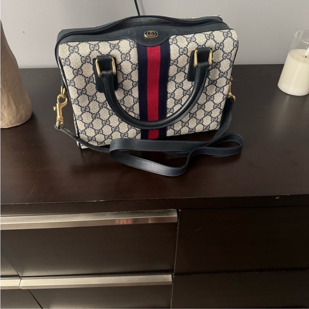 Authentic Gucci Navy and Red hand bag with long shoulder strap